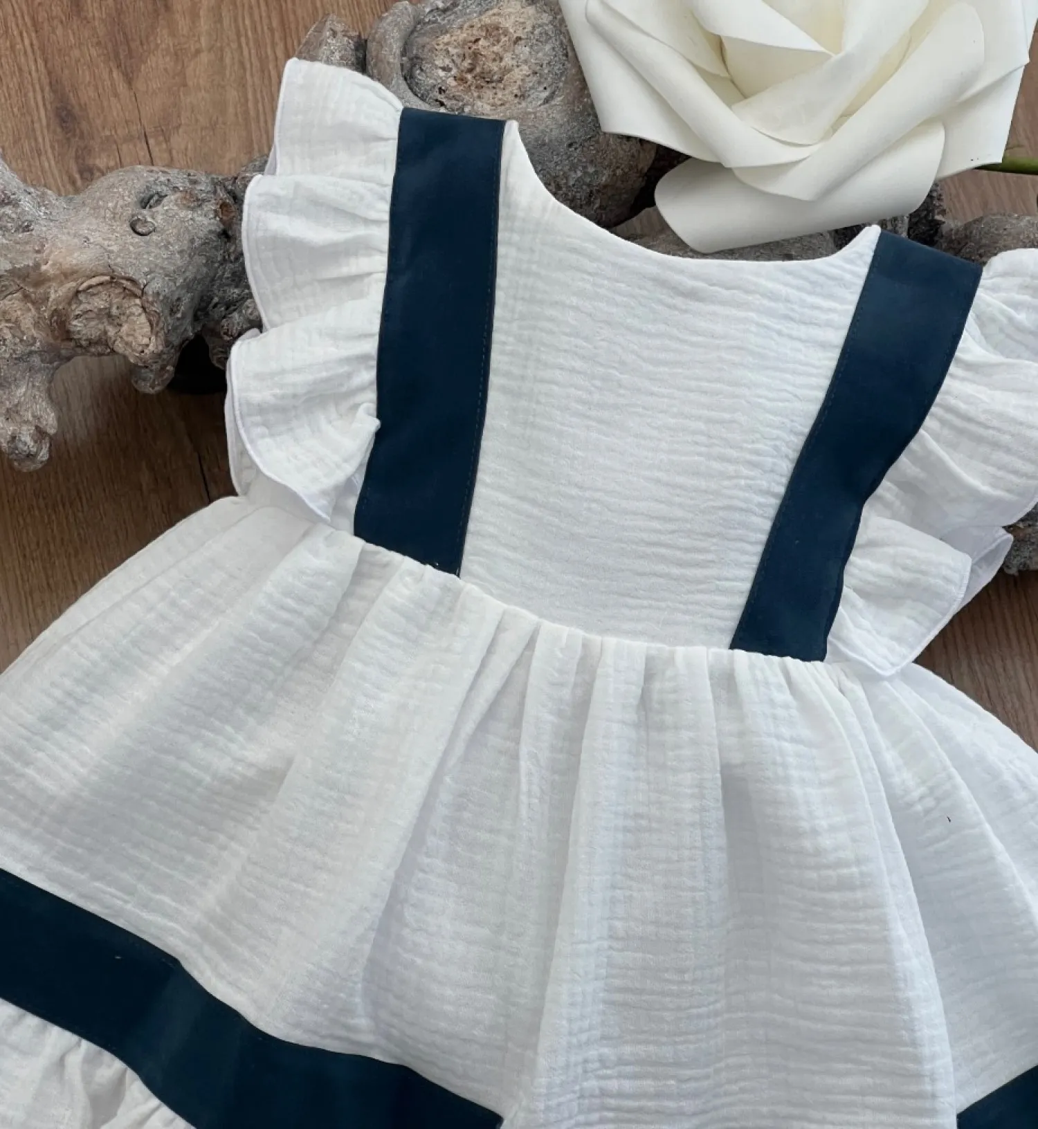 Vestido arras o ceremonia blanco y marino de Eve Children