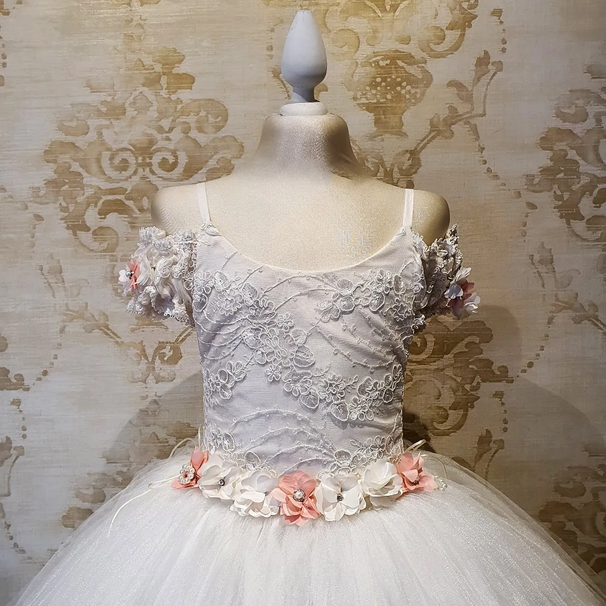 Vestido de Niña Fiesta Ivory con Flores Primera Comunión Tallas 14 a 16 Años