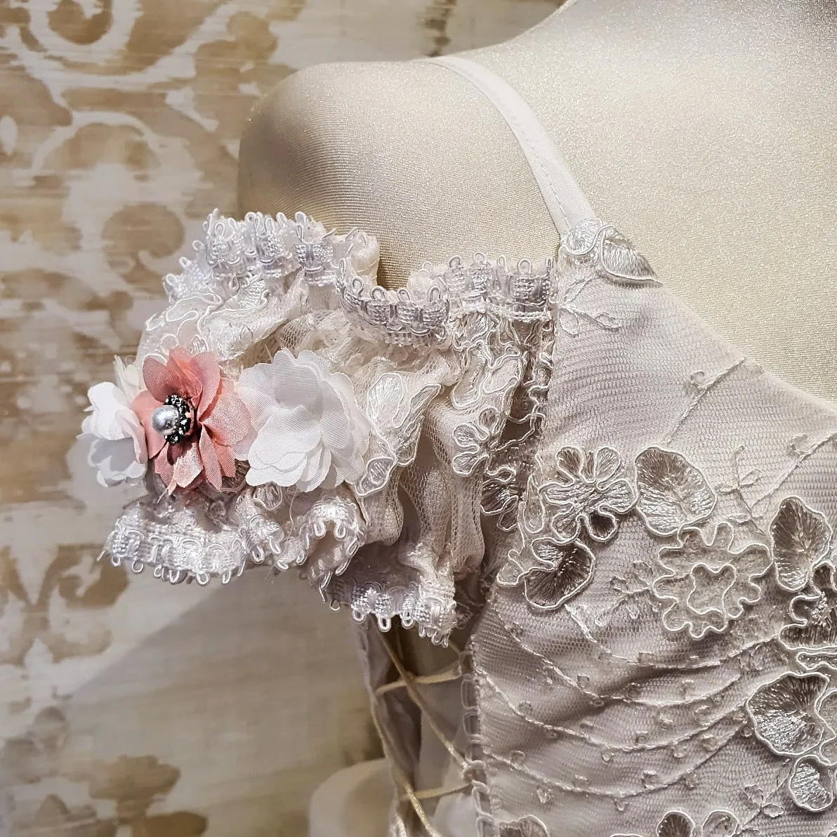 Vestido de Niña Fiesta Ivory con Flores Primera Comunión Tallas 14 a 16 Años