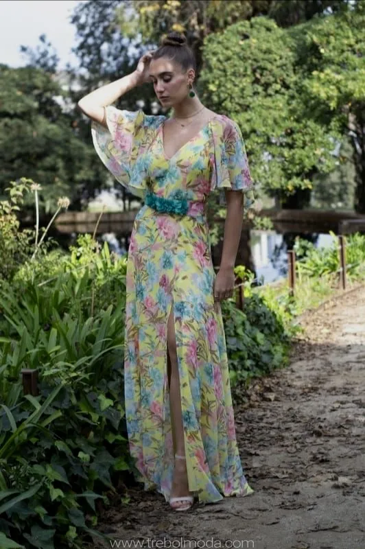 Vestido largo estampado con fondo amarillo