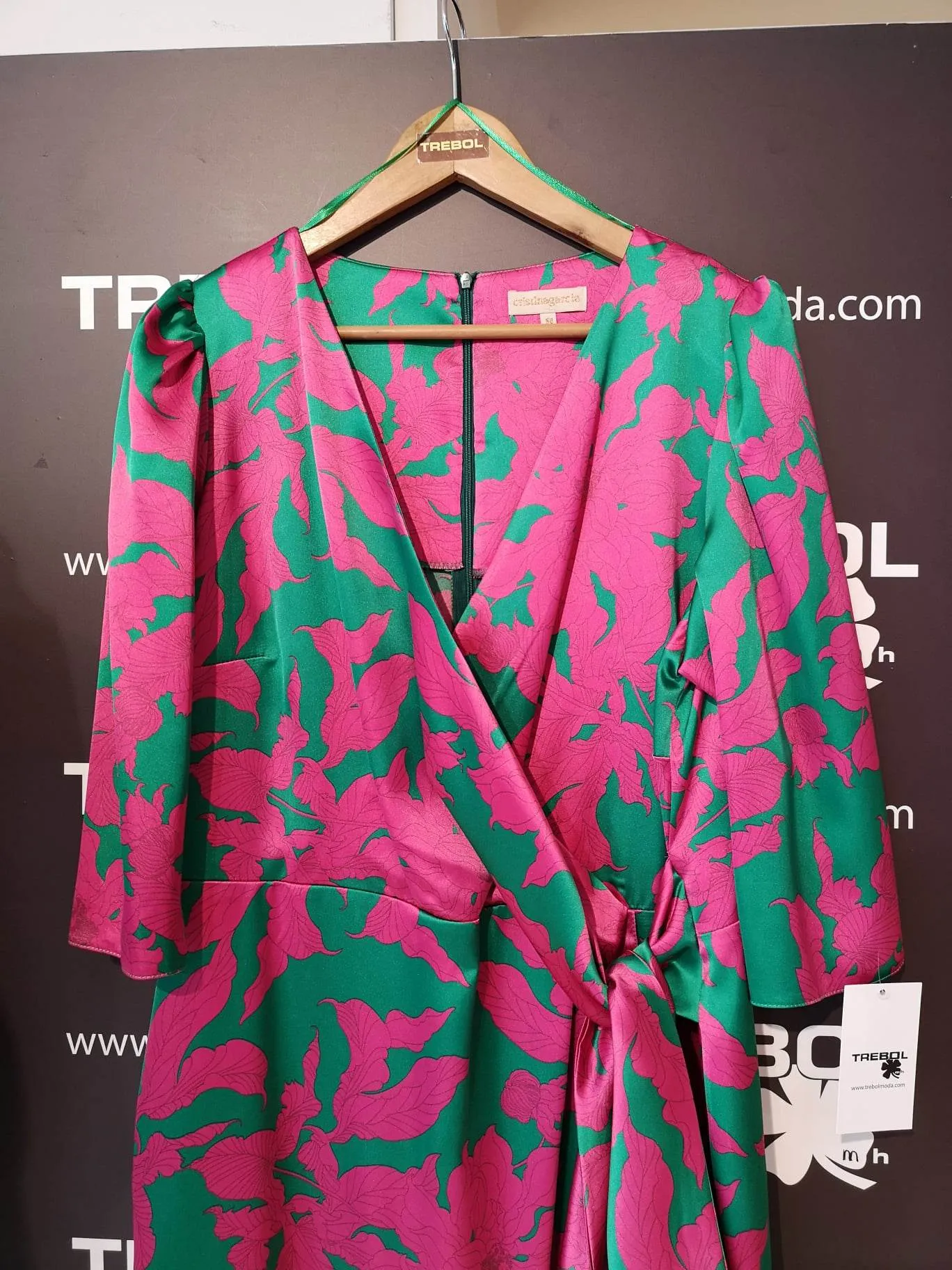Vestido midi cruzado