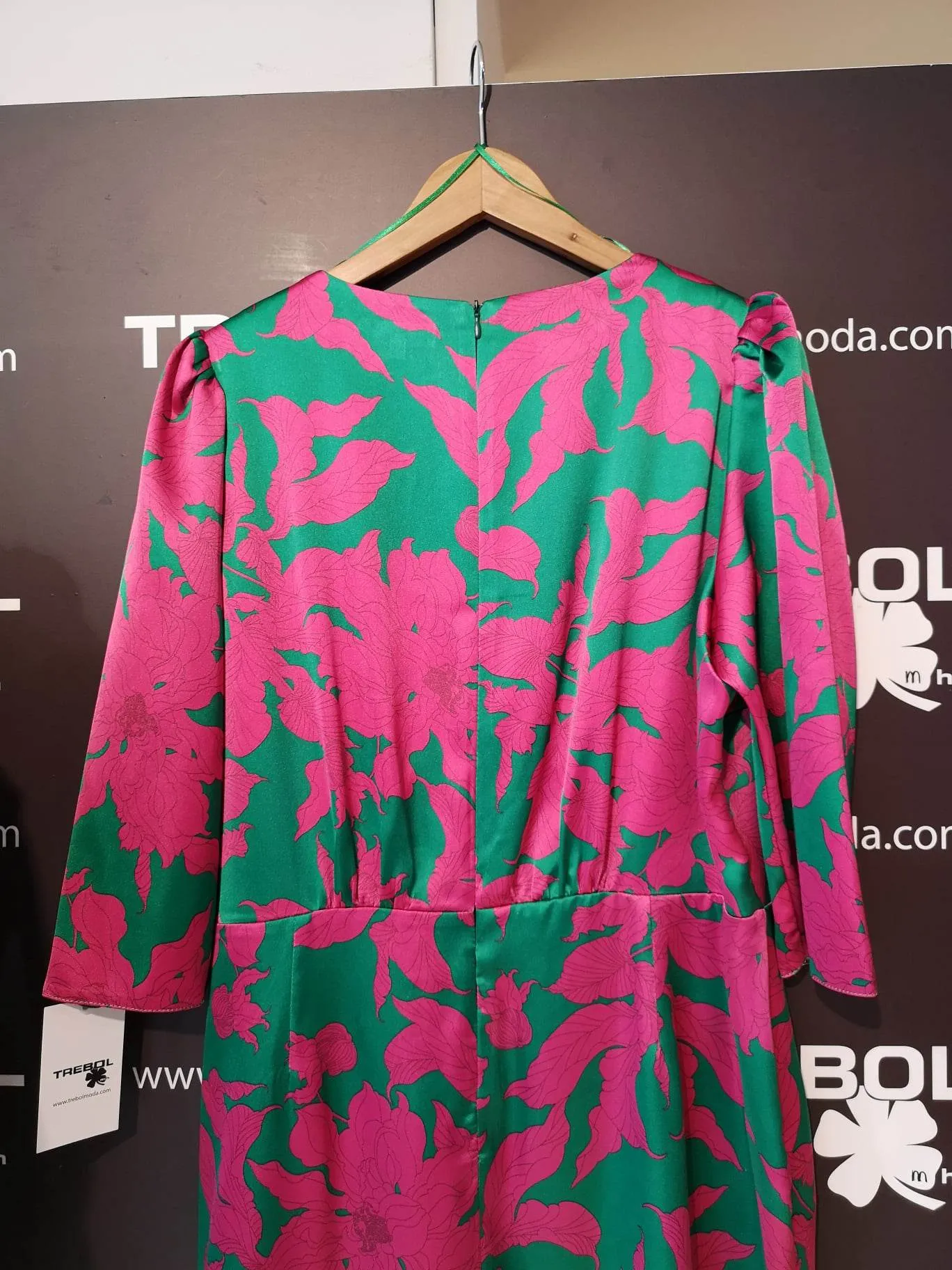 Vestido midi cruzado