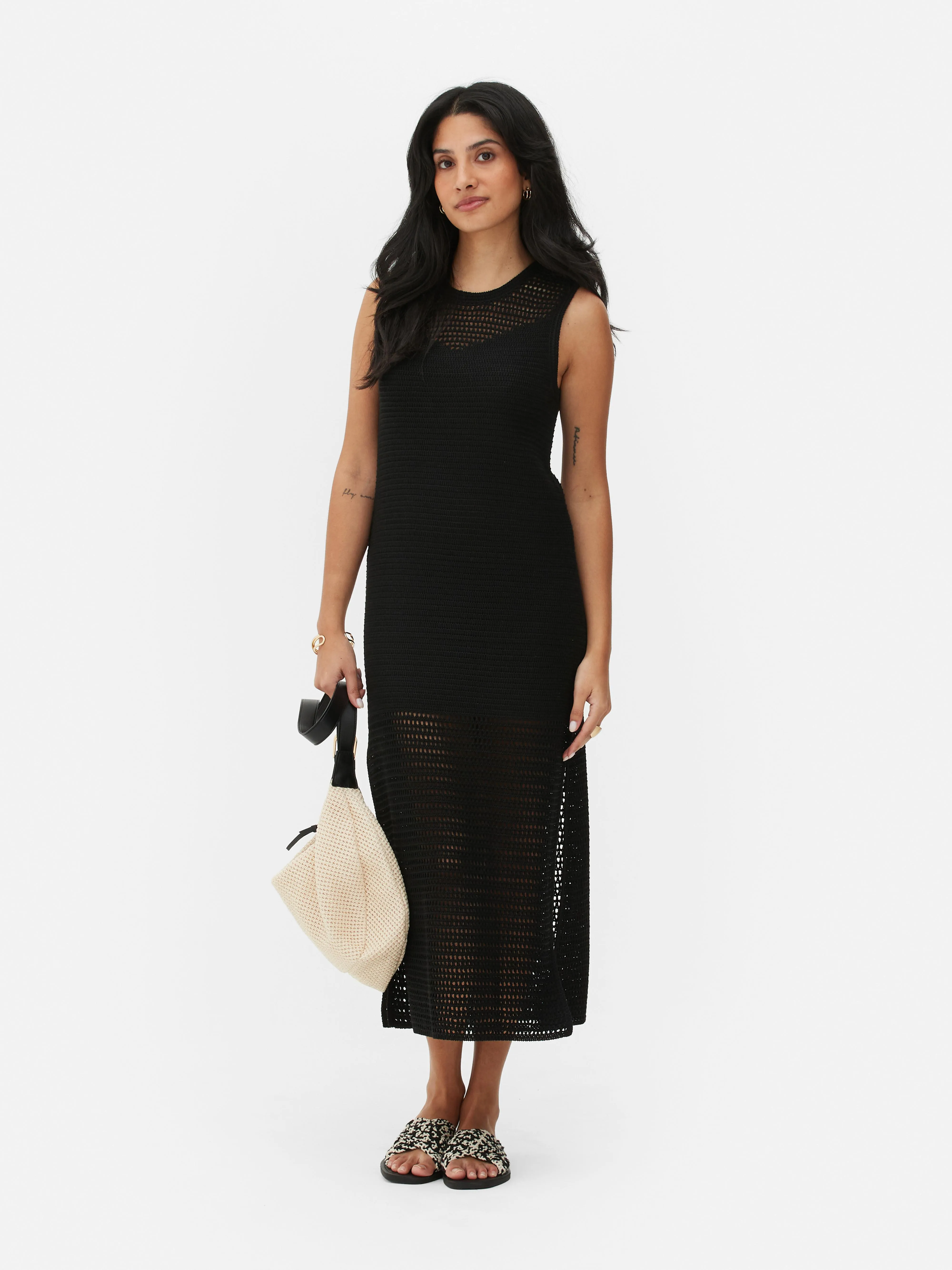 Vestido midi de crochet de Paula Echevarría
