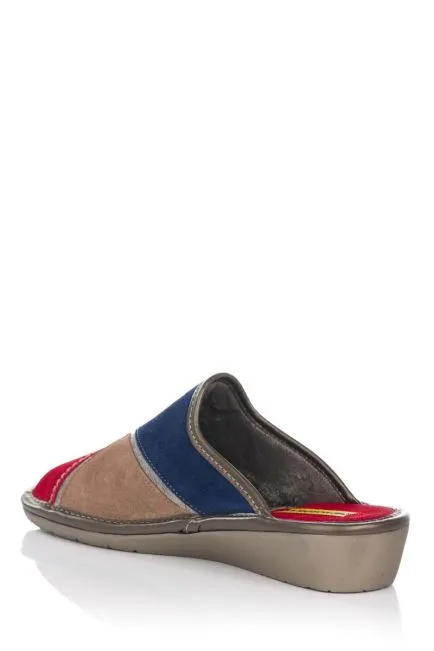 Zapatilla de casa en piel
