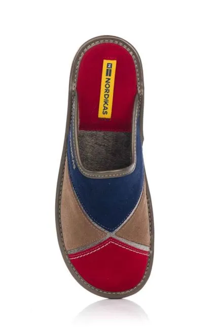 Zapatilla de casa en piel
