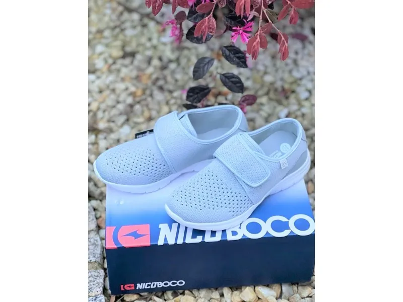 ZAPATILLA DE VELCRO MANOLA NICOBOCO EN COLOR GRIS
