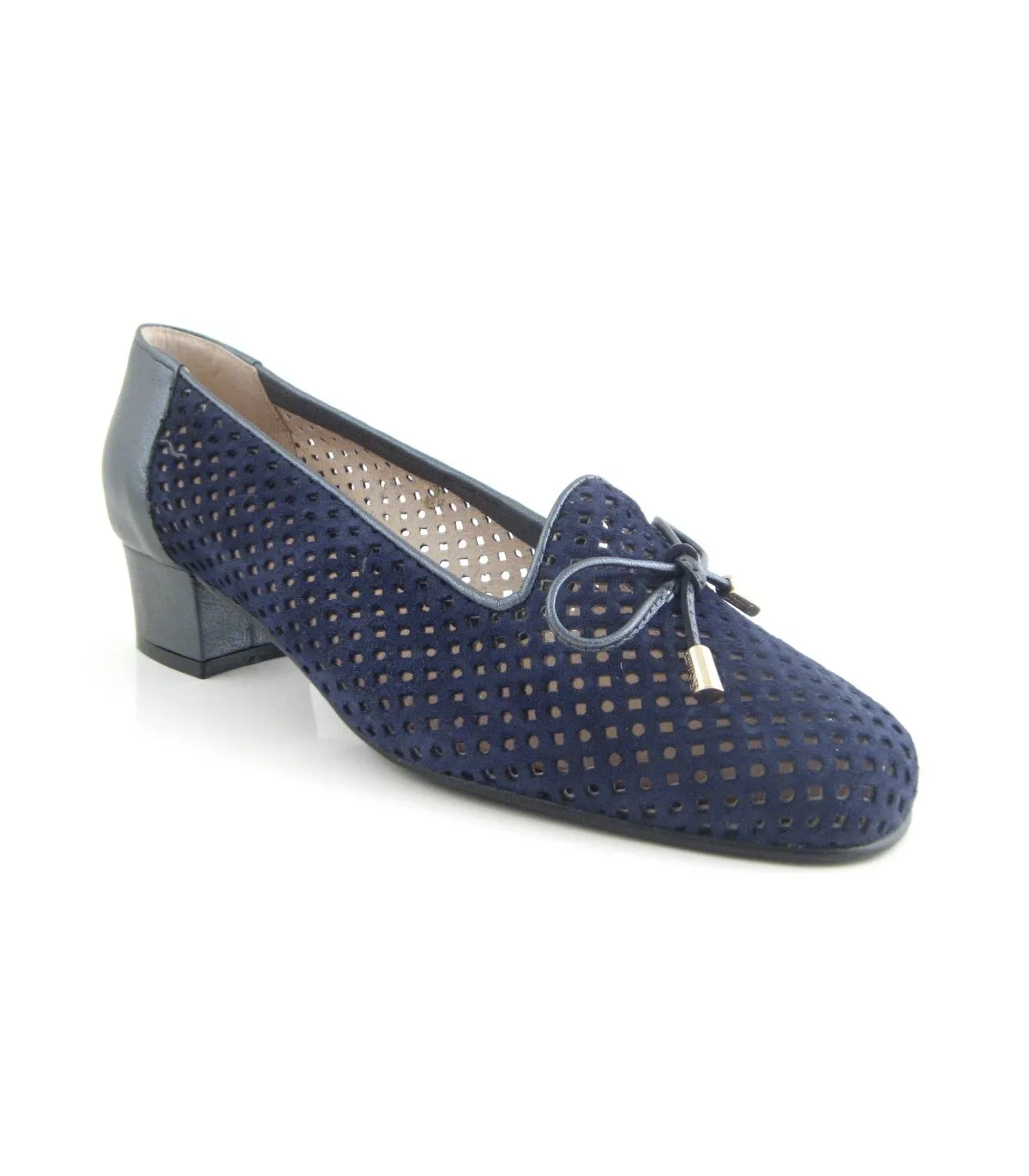 Zapato con calados en color azul marino