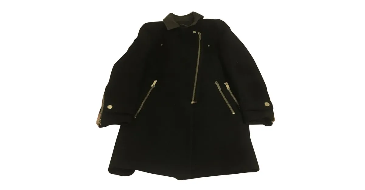 Zara Capa, Ropa de calle Negro 