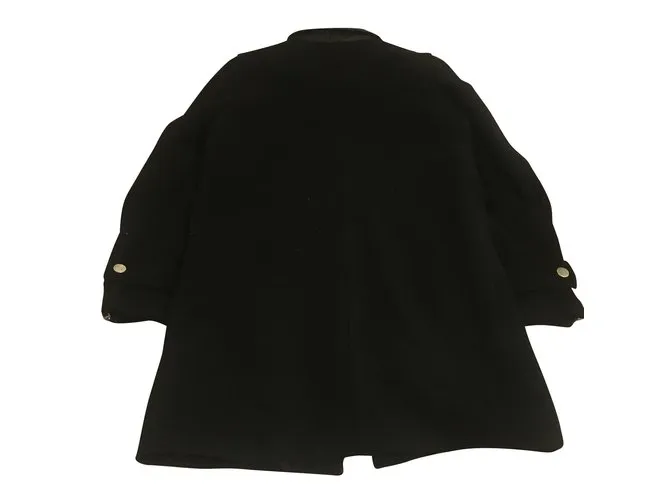 Zara Capa, Ropa de calle Negro 